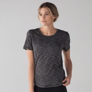 Lululemon Long Distance short sleeve shirt. Dark heathered grey/black. Size 6.